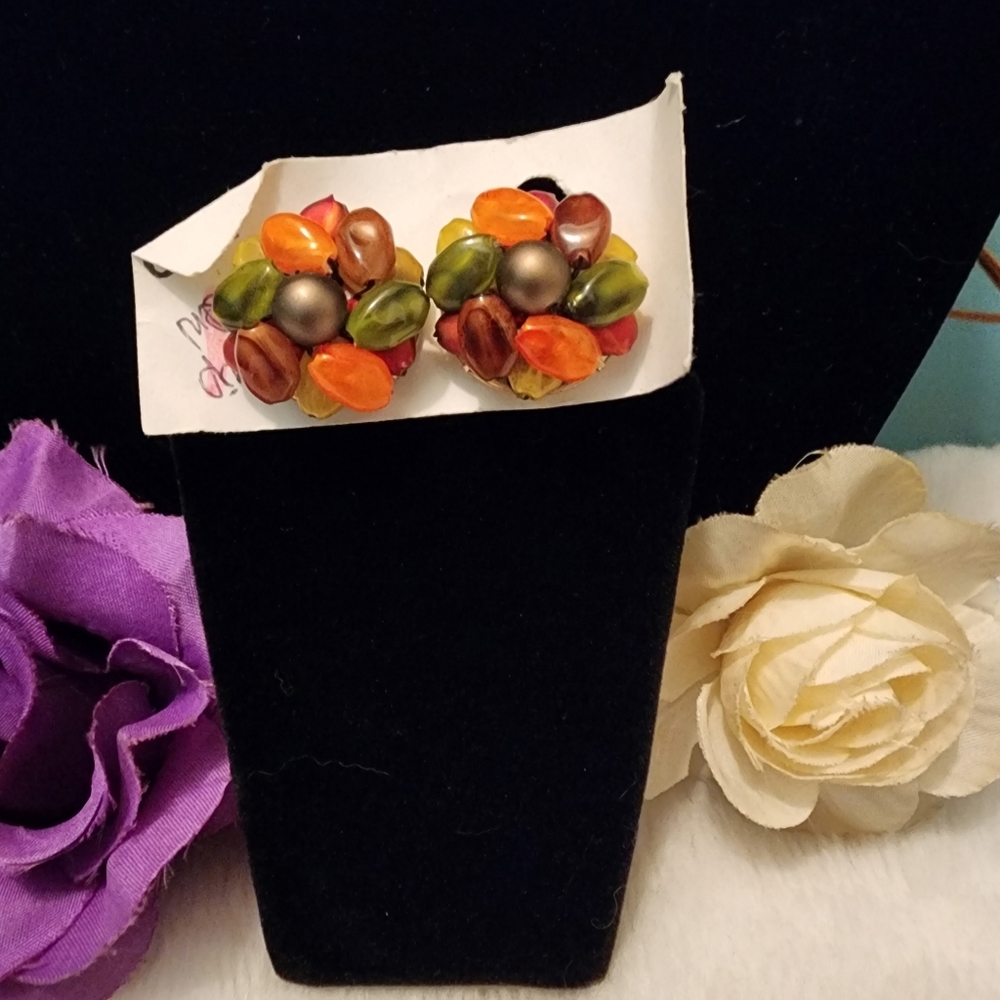 Vtg Cĺip On Earrings Marked Hong Kong Faux Pearls Multi Colors Orange Green Blk